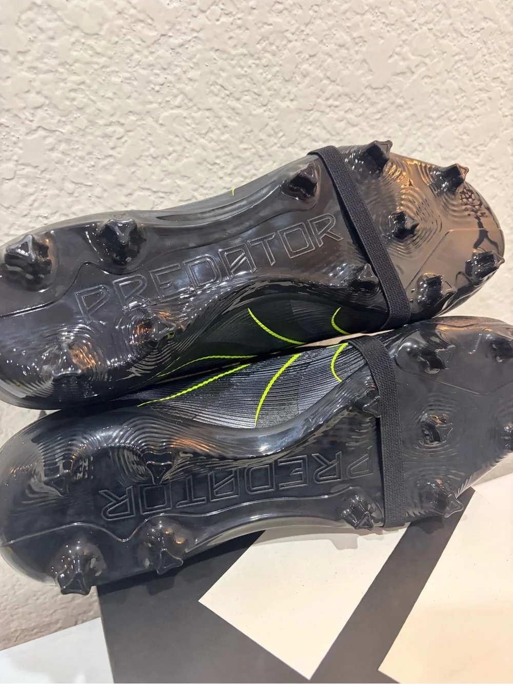 8.5M Adidas Predator League Black Cleat New